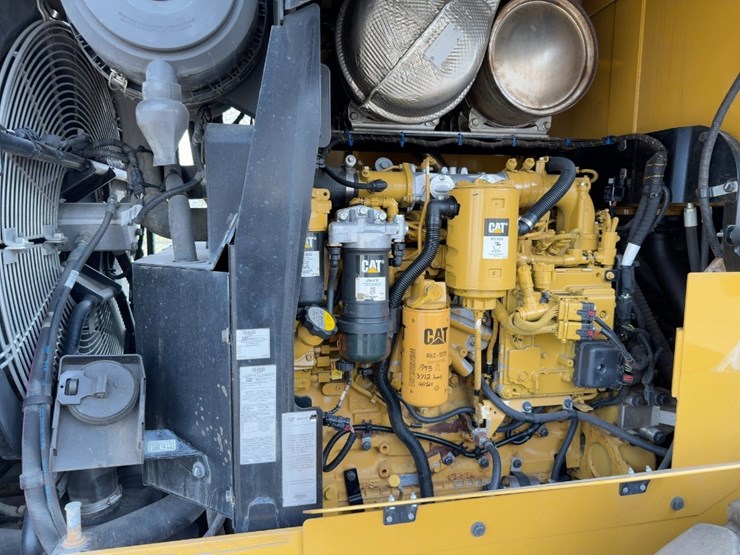 2020-caterpillar-930m-image-19