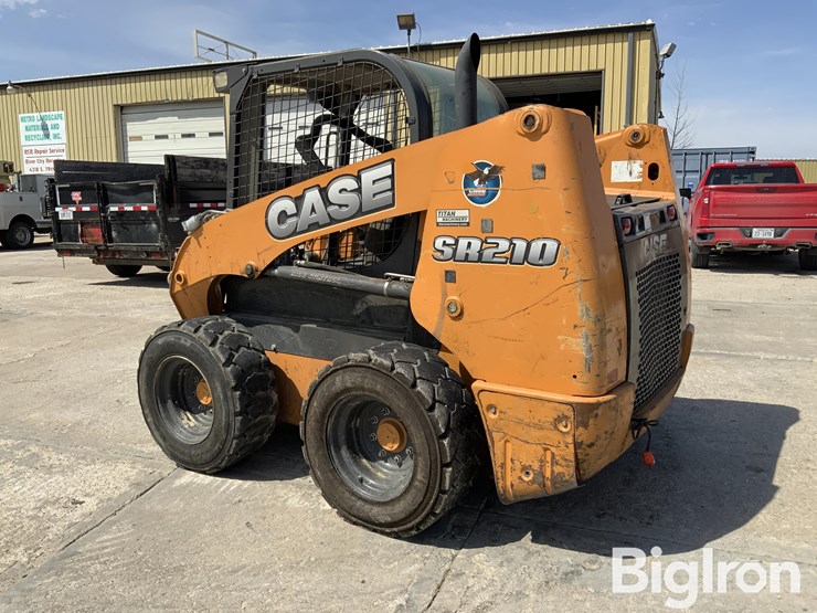 2015-case-sr210-image-7