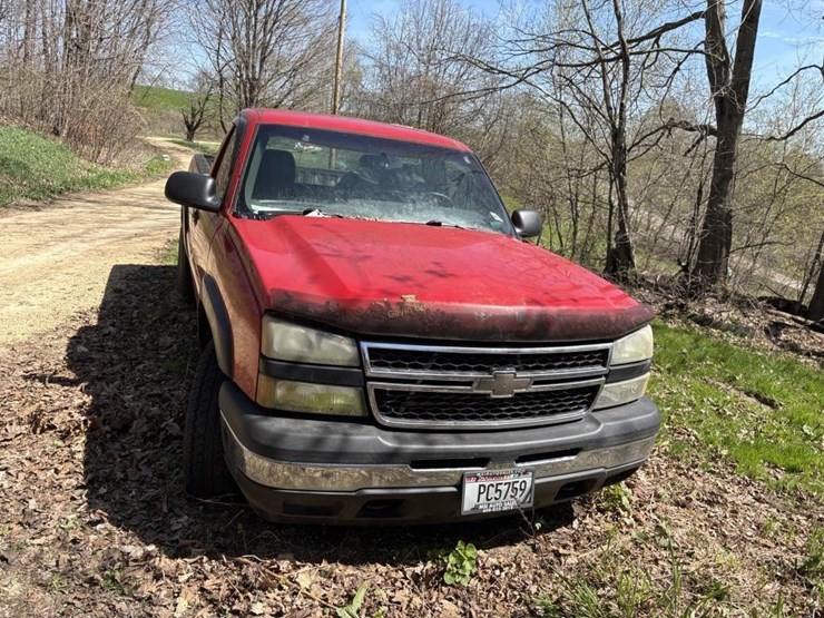 2005-chevrolet-1500-image-3