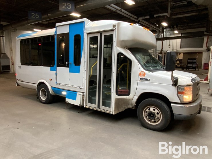 2013-ford-e450-image-3
