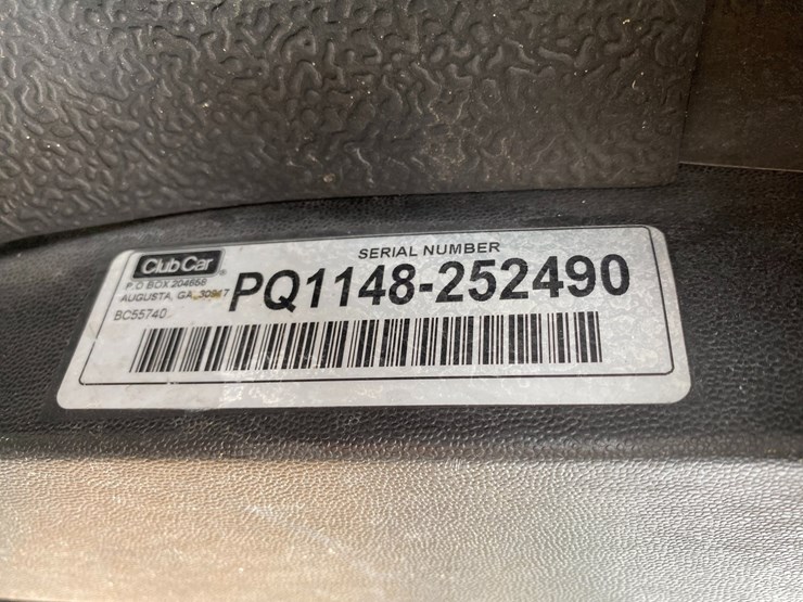 #1585-•-club-car-electric-golf-cart-with-charger-image-22