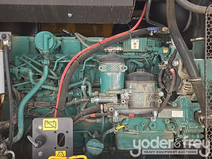 2012-volvo-g940b-image-37