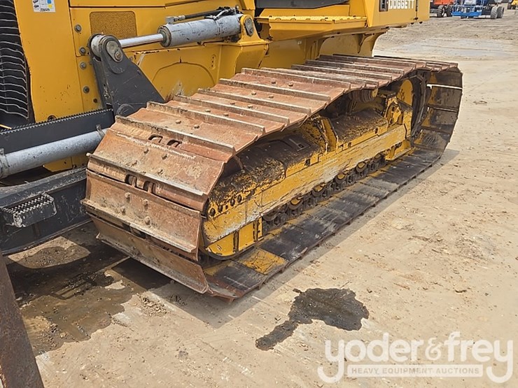 2019-deere-700k-lgp-image-10