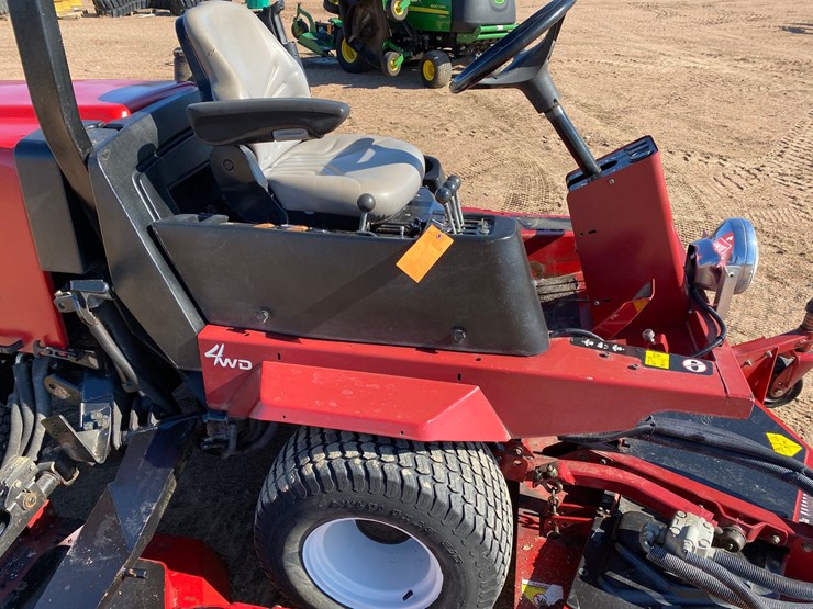 toro-groundsmaster-4000d-image-43