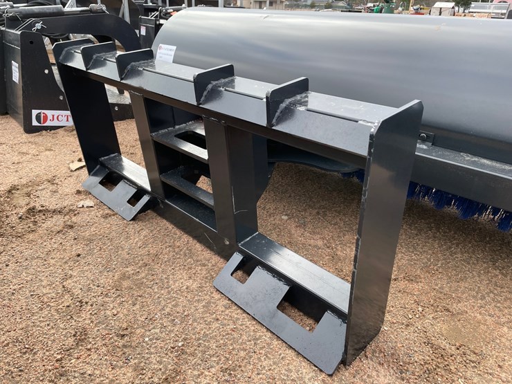 #4133-•-jct-72"-hydraulic-sweeper-angle-broom-image-6