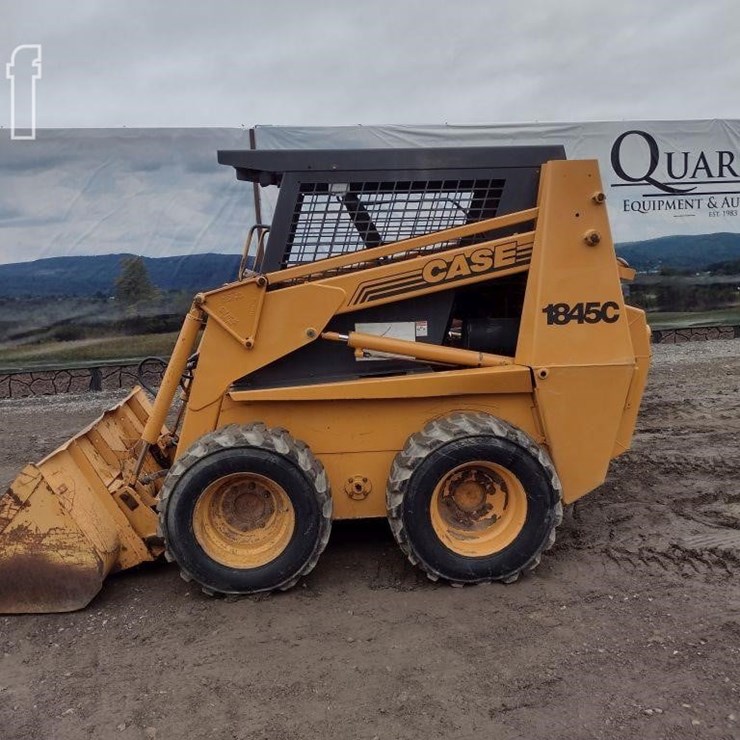 2001 CASE 1845C