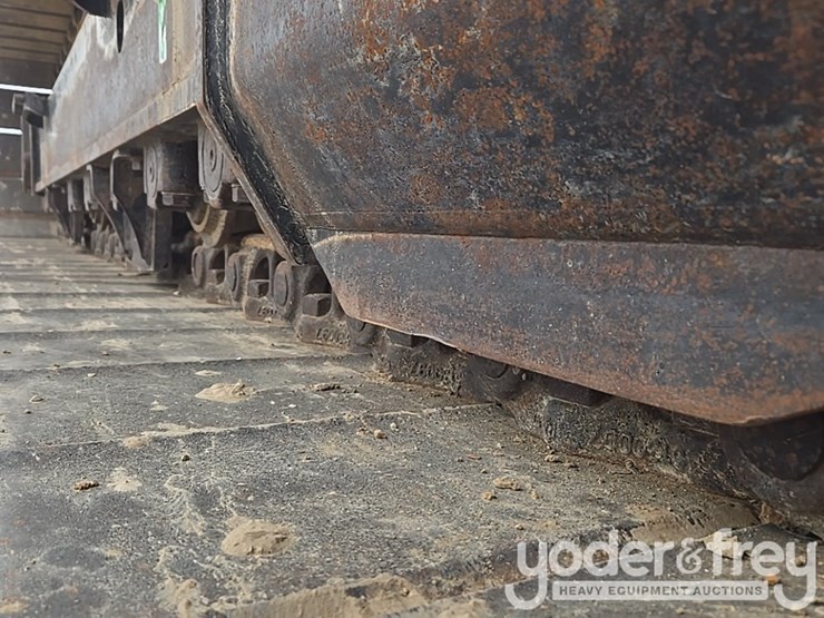2021-caterpillar-336-image-19
