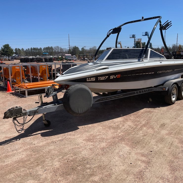 #1565 • 1989 Ski Centurion Falcon 19' Ski Boat (Has Reg Card)