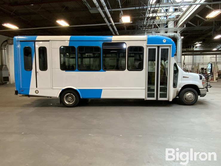 2016-ford-e450-image-4