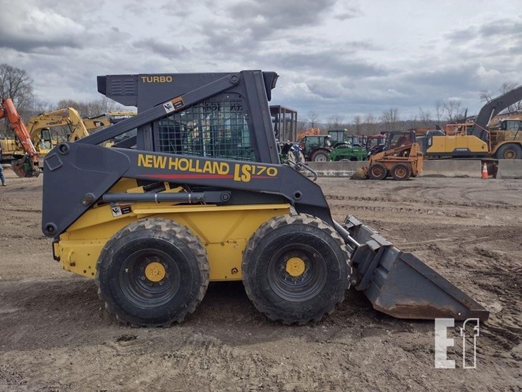 2001-new-holland-ls170-image-3