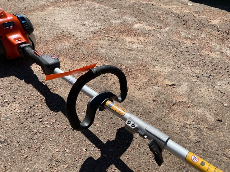 #1534-•-husqvarna-330lk-hi-torq-weed-wacker-image-6