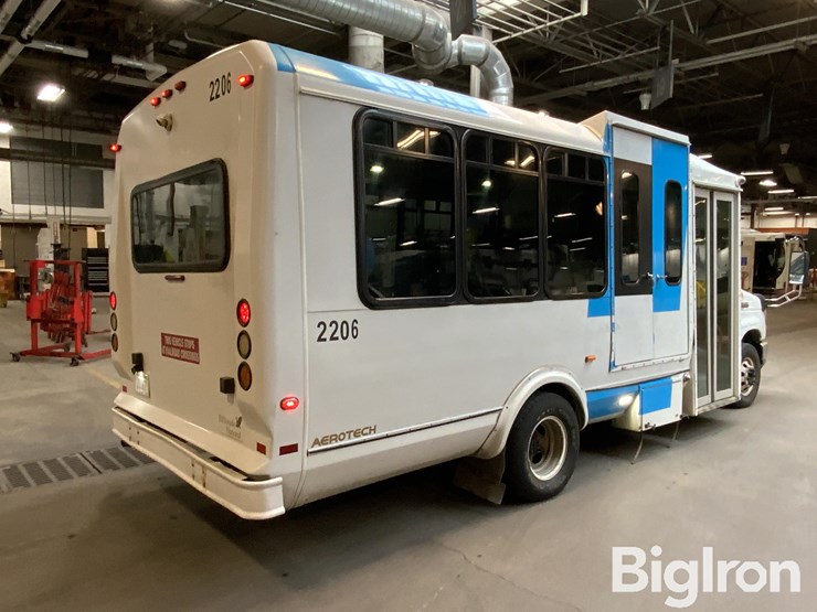 2013-ford-e450-image-5