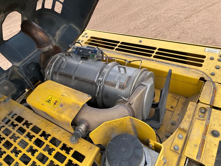 2013-komatsu-pc360-lc-10-image-42