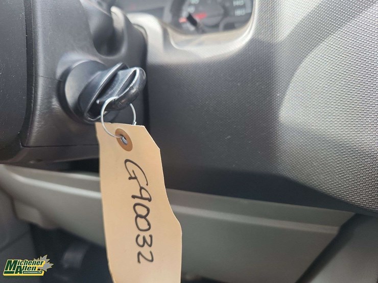 2009-ford-cargo-image-22
