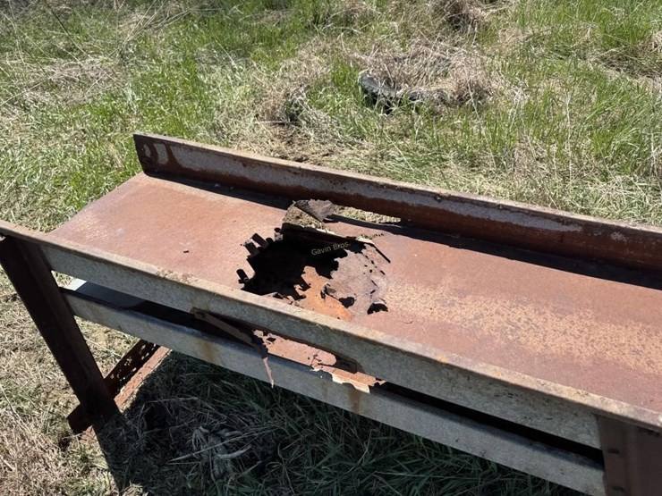 elevator-feed-trough-image-5