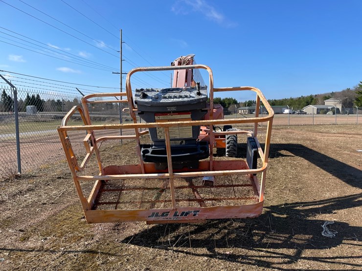 2008-jlg-m600j-image-2