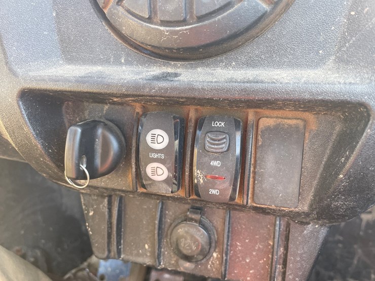 #1597-•-2015-arctic-cat-wildcat-sport-limited-utv-(has-reg.-card)-image-28