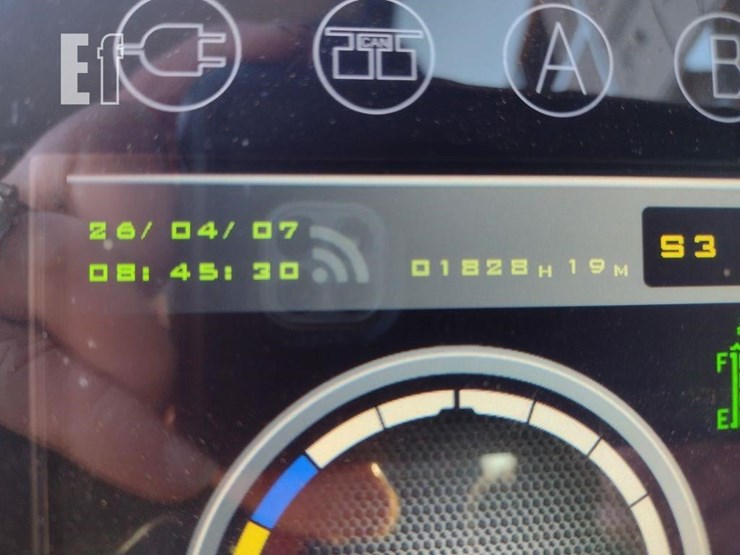 sany-sy135c-image-6