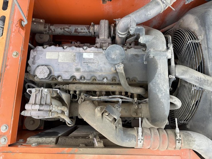 2011-doosan-dx225-lc-image-31