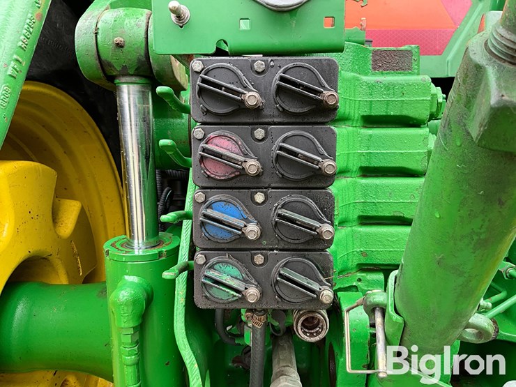 1998-john-deere-8300-image-16