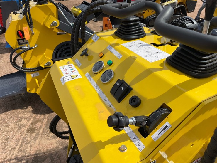 #5576-•-landhonor-lhr-t460k1-mini-skid-steer-image-11