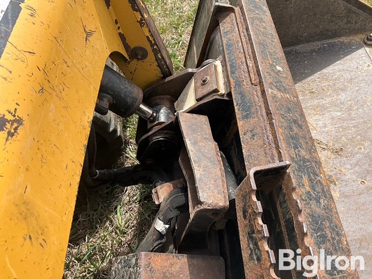 2005-caterpillar-247b-image-15