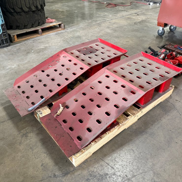 #2021 • (2) Norco Truck Ramps