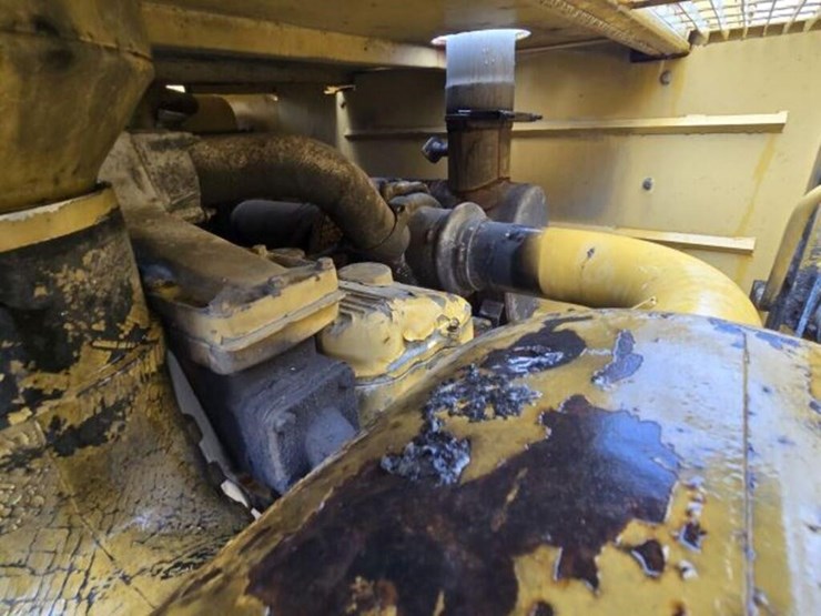 1990-caterpillar-245b-image-16