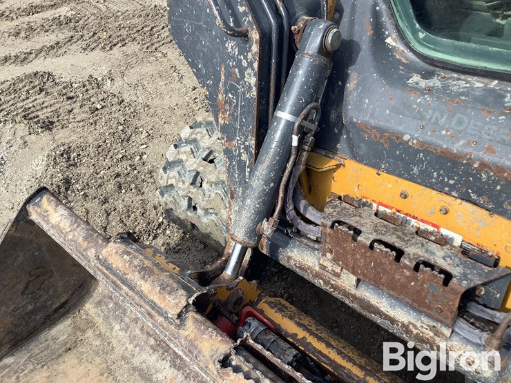2021-deere-325g-image-13