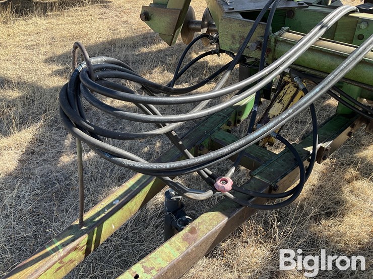 john-deere-331-image-10
