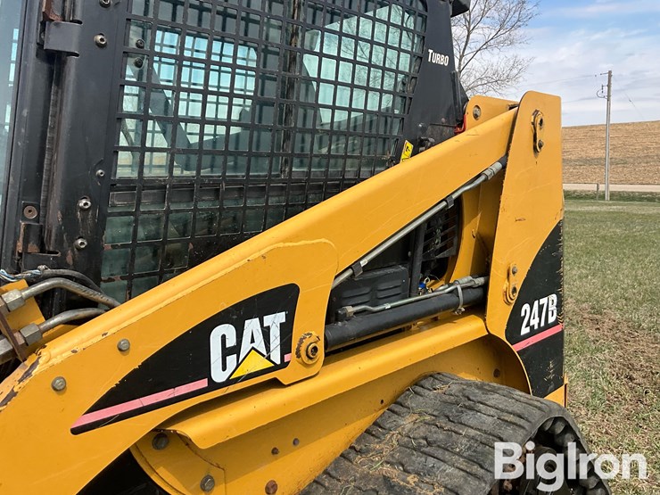 2005-caterpillar-247b-image-11