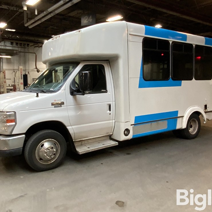 2018 FORD E450