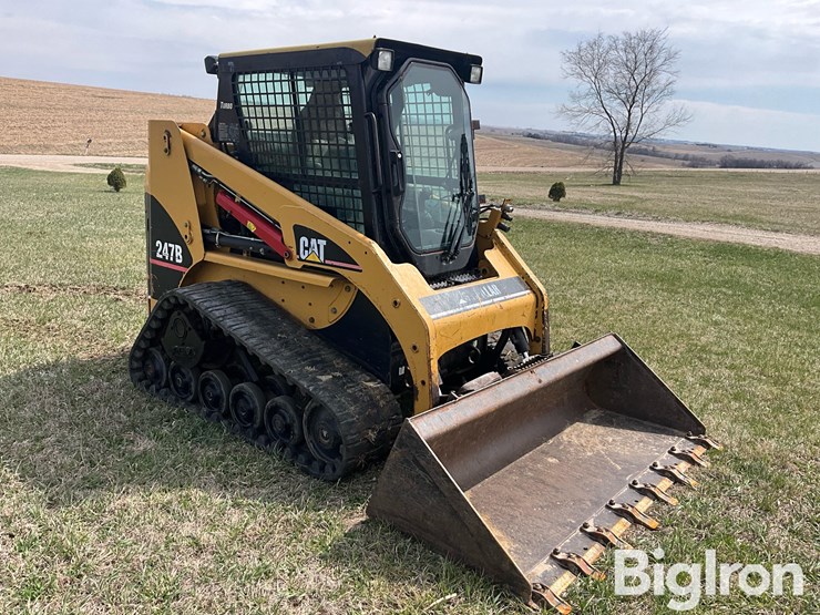 2005-caterpillar-247b-image-3