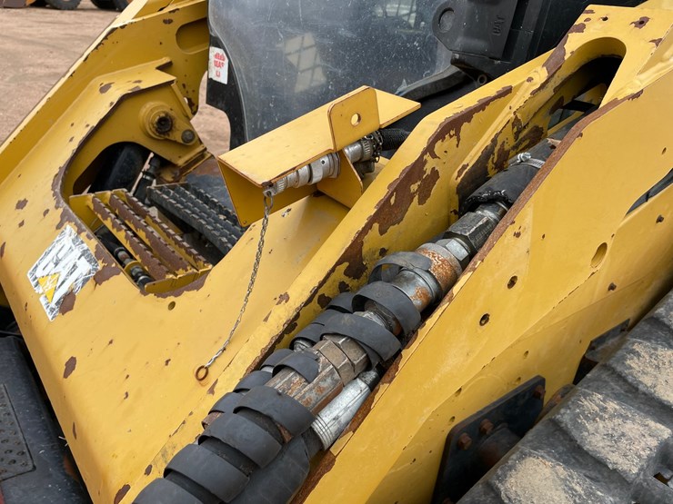 2019-caterpillar-299d2-xhp-image-14
