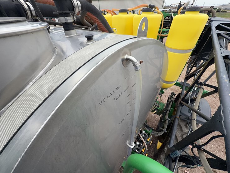 2013-john-deere-4940-image-47