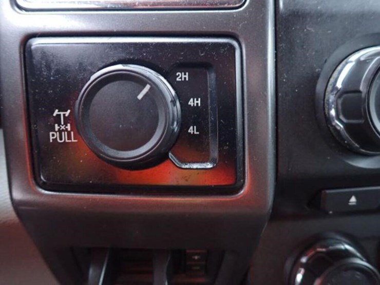 2017-ford-f250-xlt-image-23