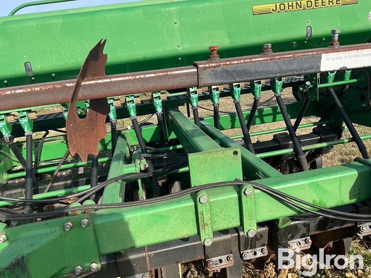 john-deere-750-image-10