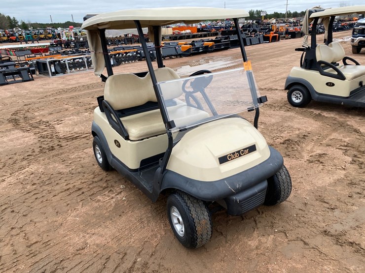 #1582-•-club-car-electric-golf-cart-with-charger-image-3