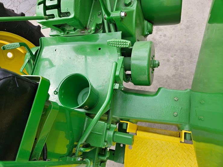 1955-john-deere-60-image-25