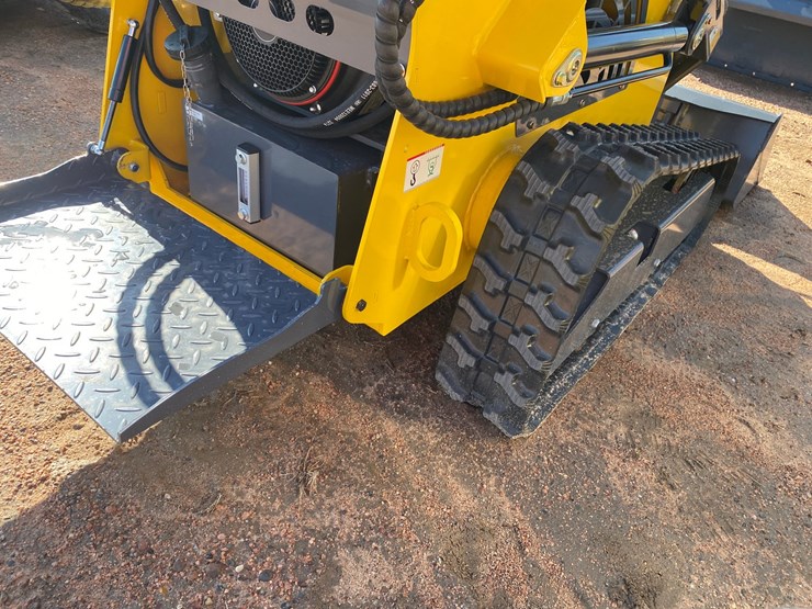 #5575-•-2026-ats-t460-tracked-mini-skid-steer-image-14