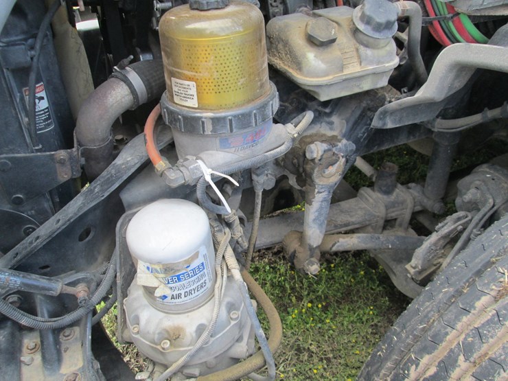 2016-freightliner-cascadia-113-image-23