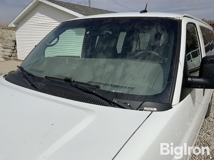 2014-chevrolet-express-g2500-image-9