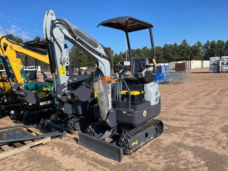 #5545-•-ats-me18-mini-excavator-image-1