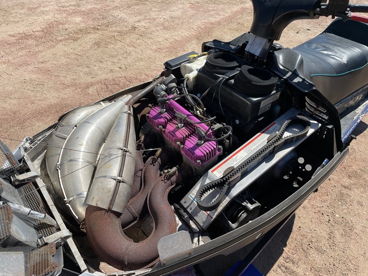 #1590-•-1996-polaris-indy-xcr-600-snowmobile-(no-reg-card)-image-16