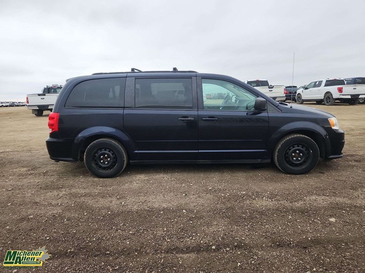 2011-dodge-grand-caravan-image-8