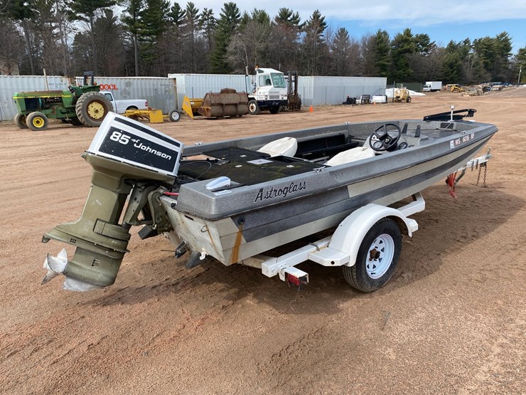 #1577-•-1987-15'-astroglass-boat-(has-registration-card)-image-6