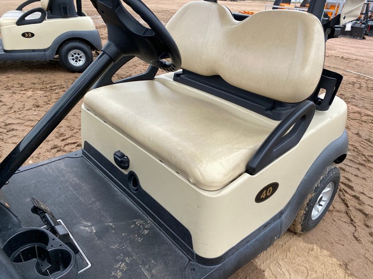 #1583-•-club-car-electric-golf-cart-with-charger-image-19