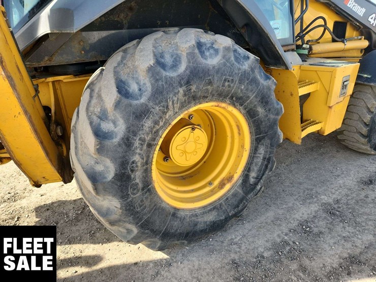 2017-deere-410l-image-33