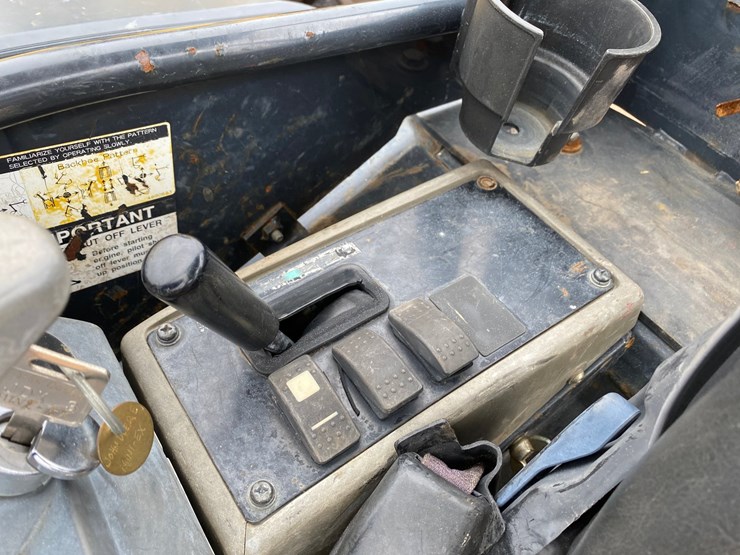 2011-deere-27d-image-27