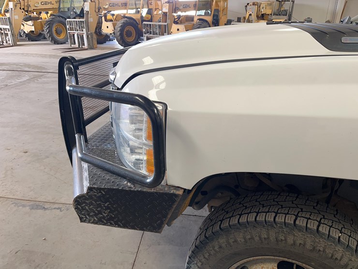 2013-chevrolet-3500-image-14
